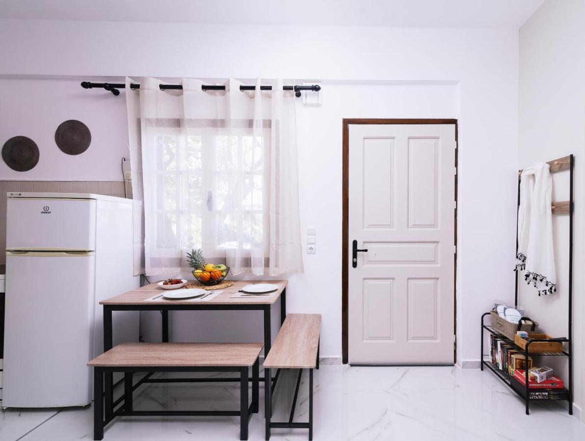 Village Apartment *