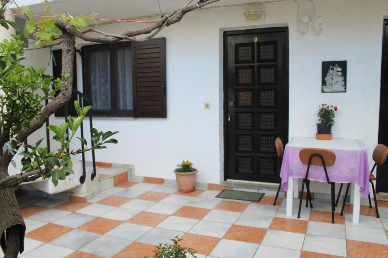 Village * Hersonissos (Crete)