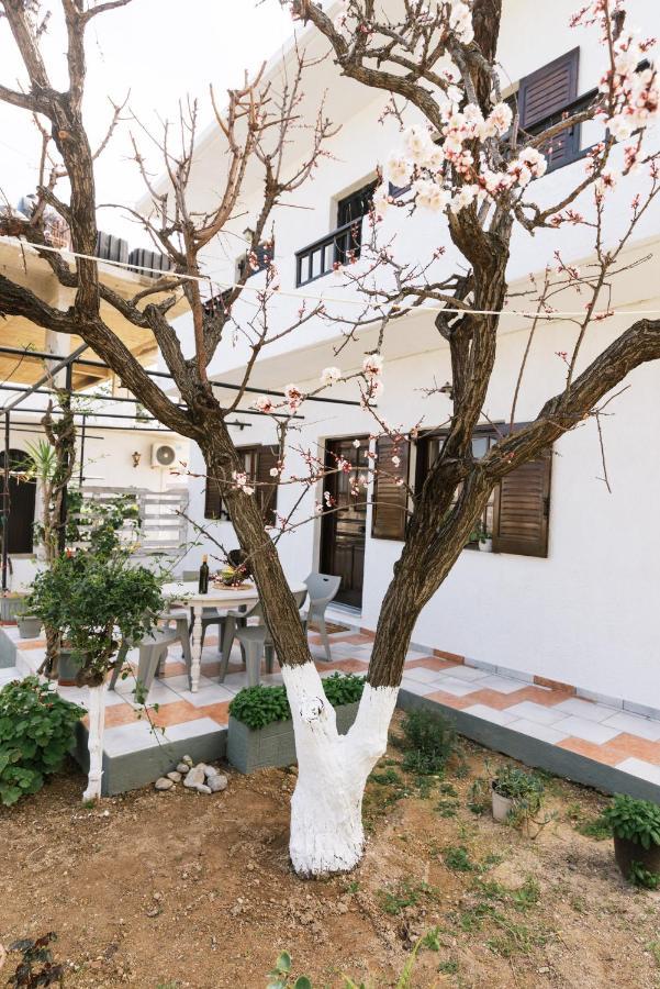 Village * Hersonissos (Crete)